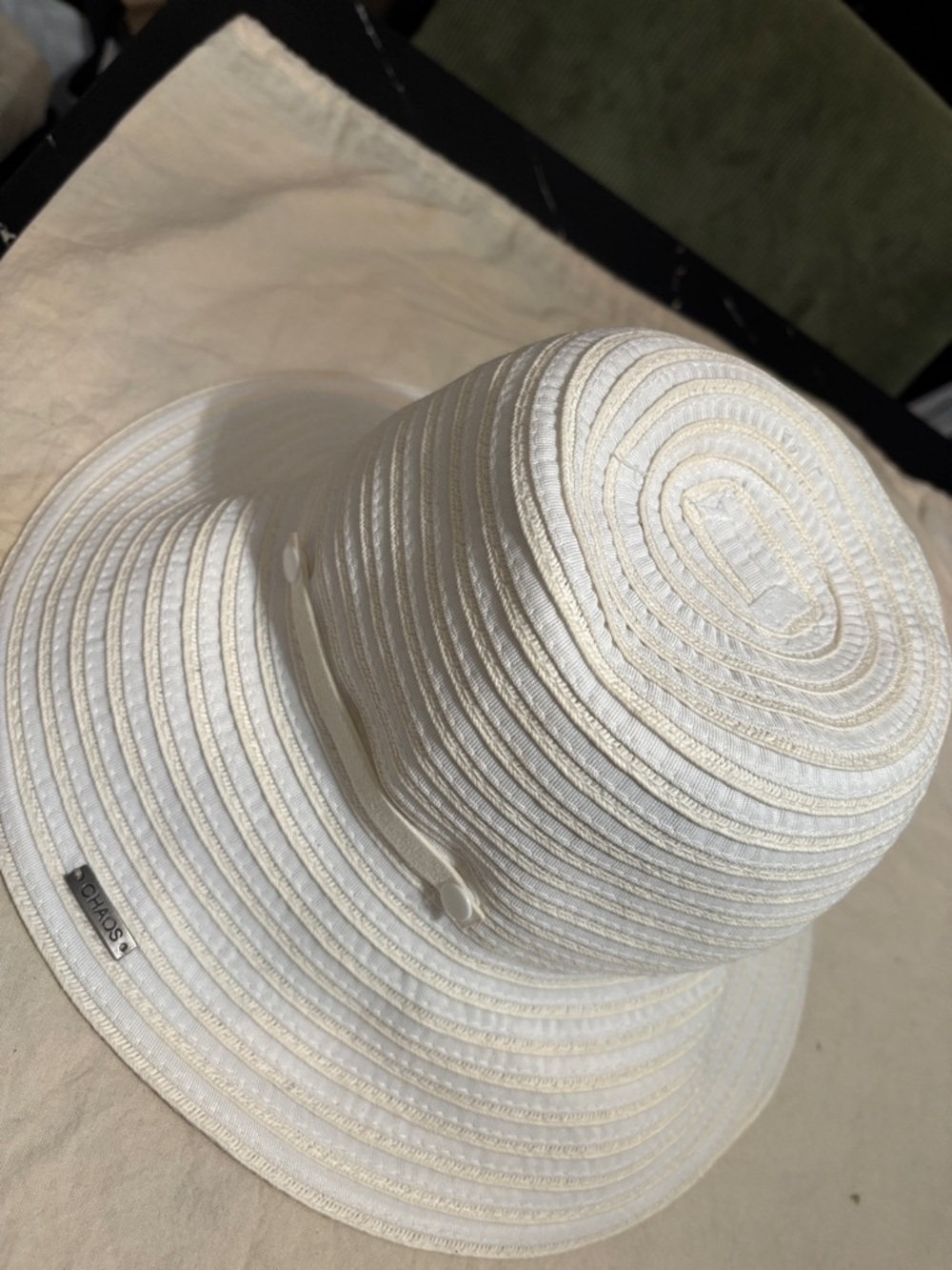 Chacos Wide Brim Sun Hat in Cream and White